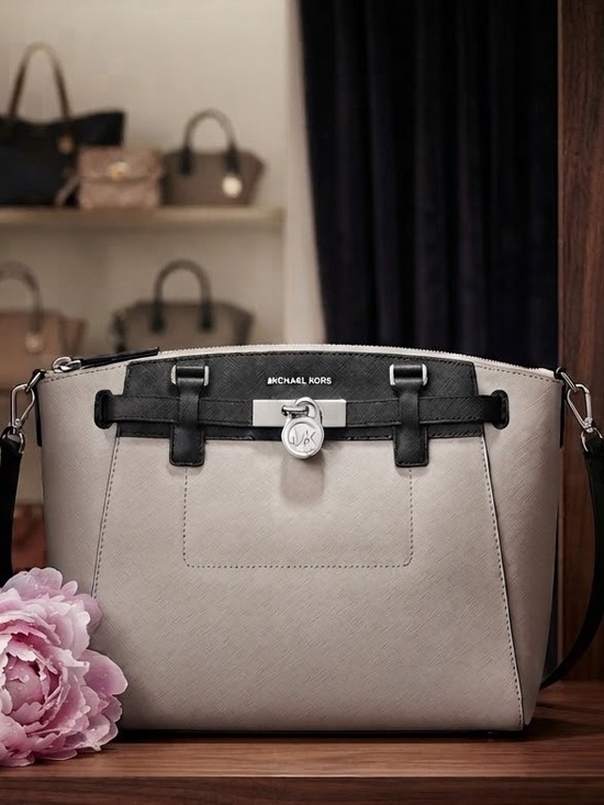 Michael Kors Handbags - Michael Kors Hamilton Traveler Large Zip Satchel